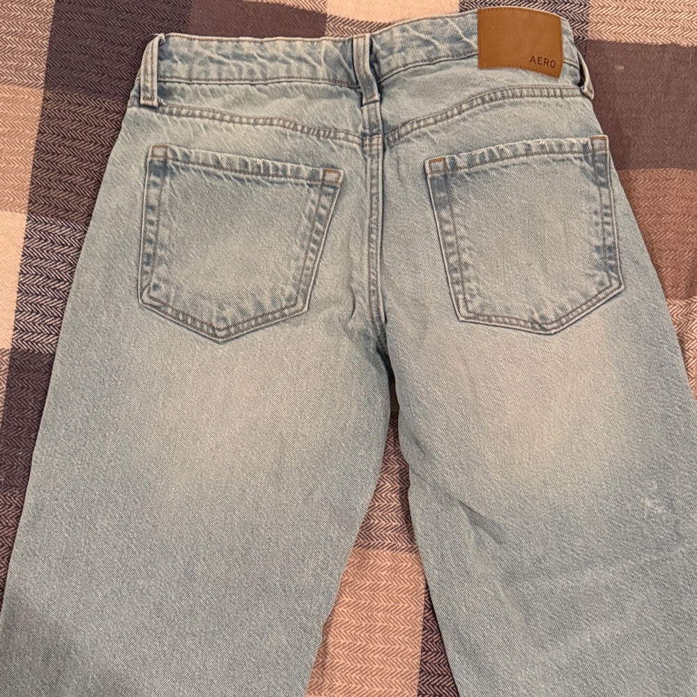 Aeropostale Women's Light Blue Relaxed Jeans